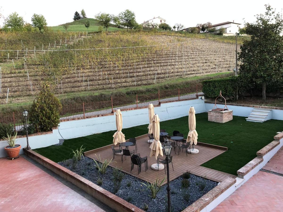 Cascina La Badia Bed and Breakfast Montegrosso d'Asti Eksteriør billede