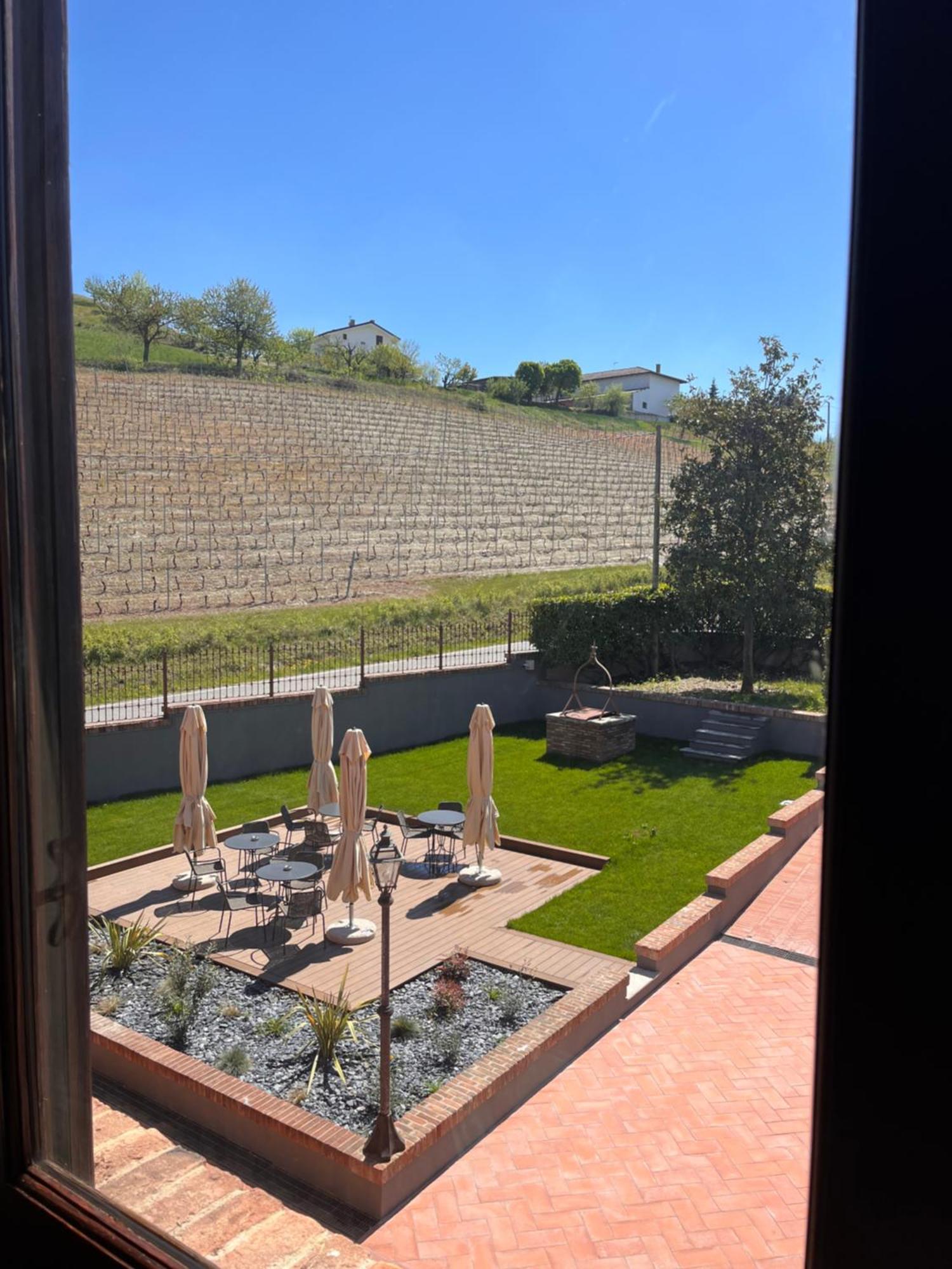 Cascina La Badia Bed and Breakfast Montegrosso d'Asti Eksteriør billede